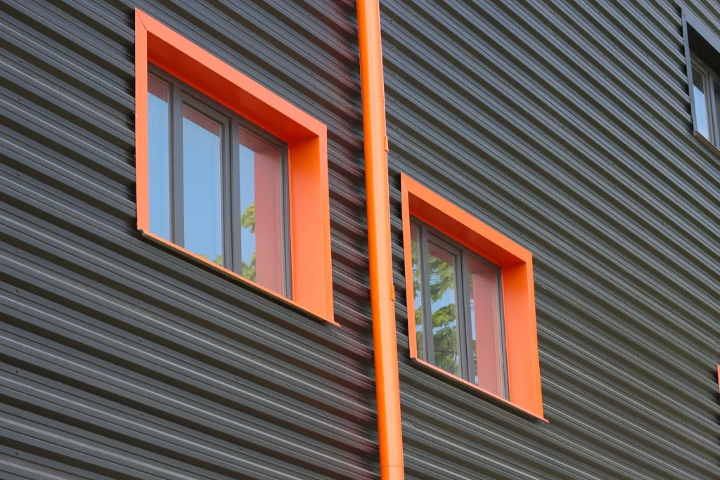 orange-window-trim