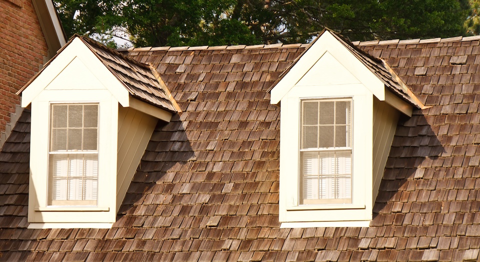 best roof shingles-wood shingles on a house
