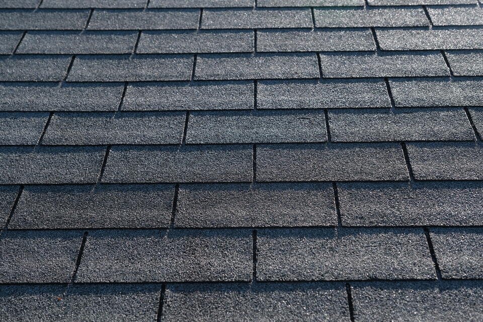 architectural shingles vs 3 tab-close up of 3 tab shingles