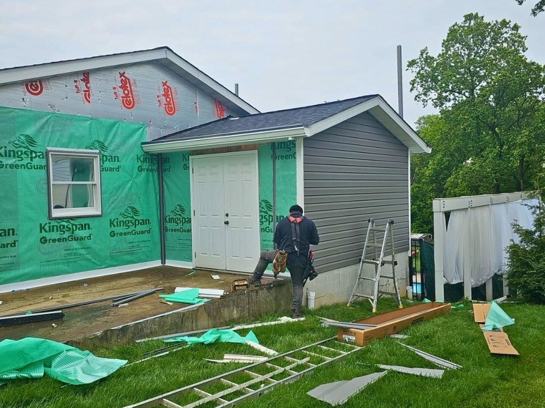 dark grey siding silver spring